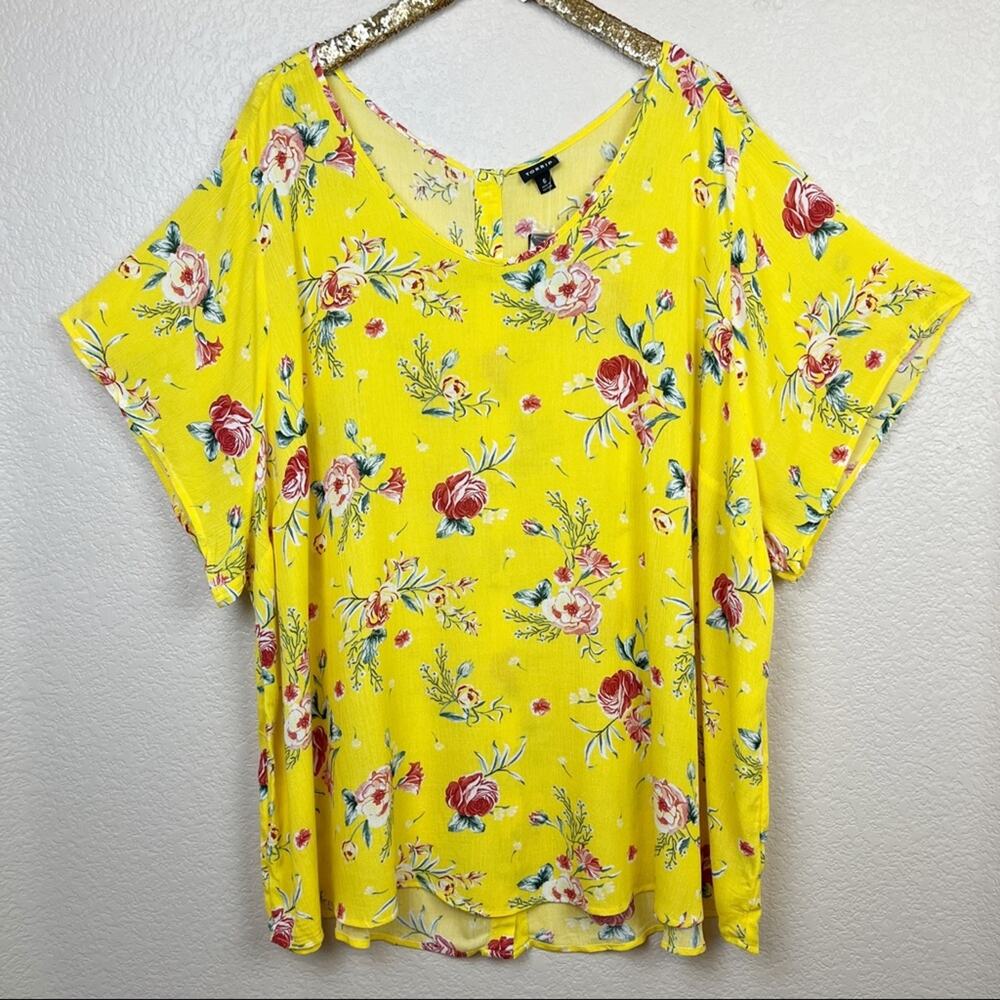 Torrid • Yellow Floral Gauze Button Back Blouse